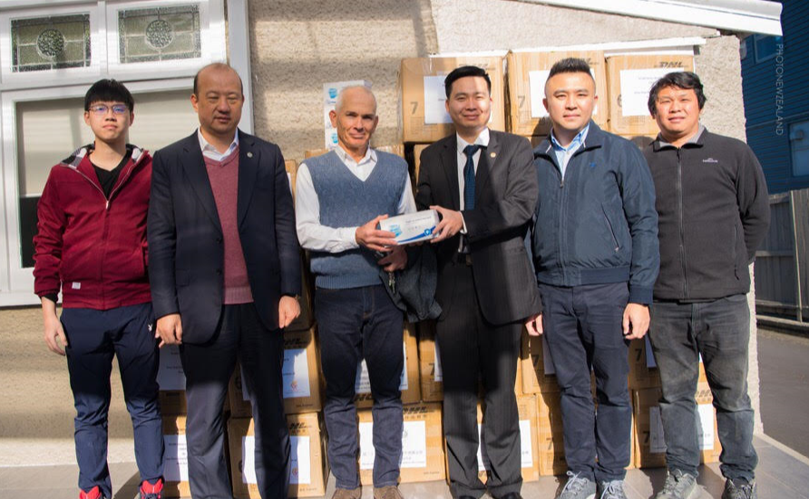 新西蘭潮屬總會向奧克蘭若干機構捐赠防疫物資