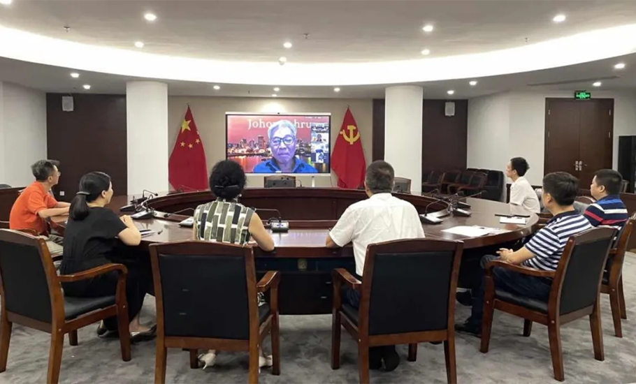 今年七夕汕頭與馬來柔佛潮州八邑會館舉行線上“出花園”活動