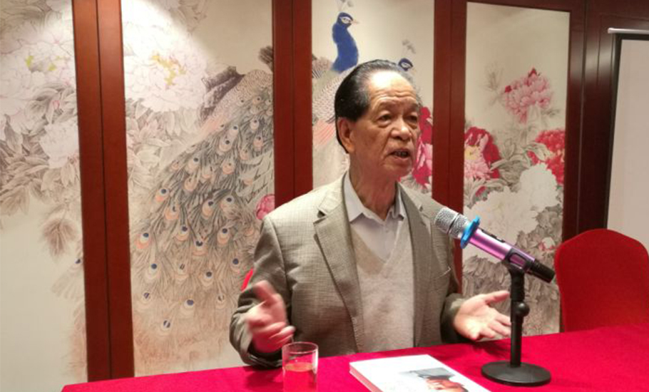 從海外赤子到歸僑，從外交到僑務，從政府到社團，人生精彩莫過於張偉超！