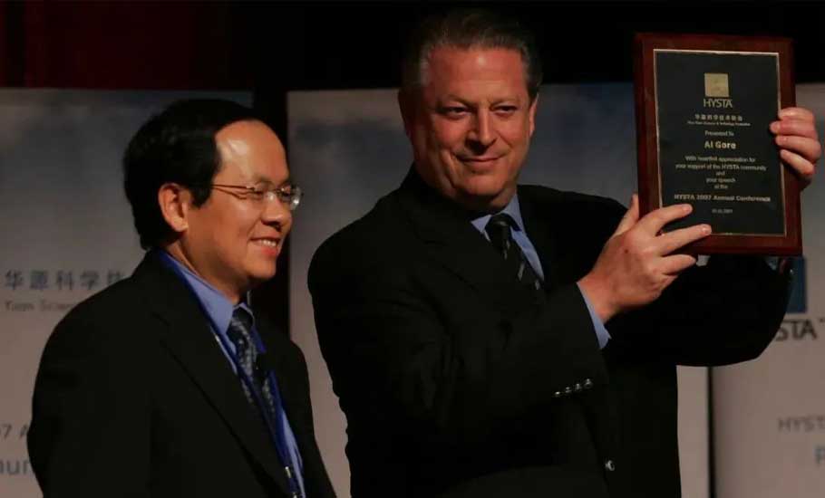 【人物】他是互聯網行業最早的拓荒者，曾掌舵新浪微博