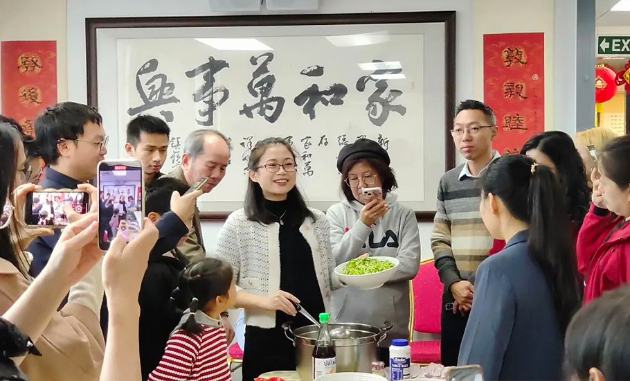 新西蘭潮屬總會五代同堂齊動手——現學現做「紅桃粿」