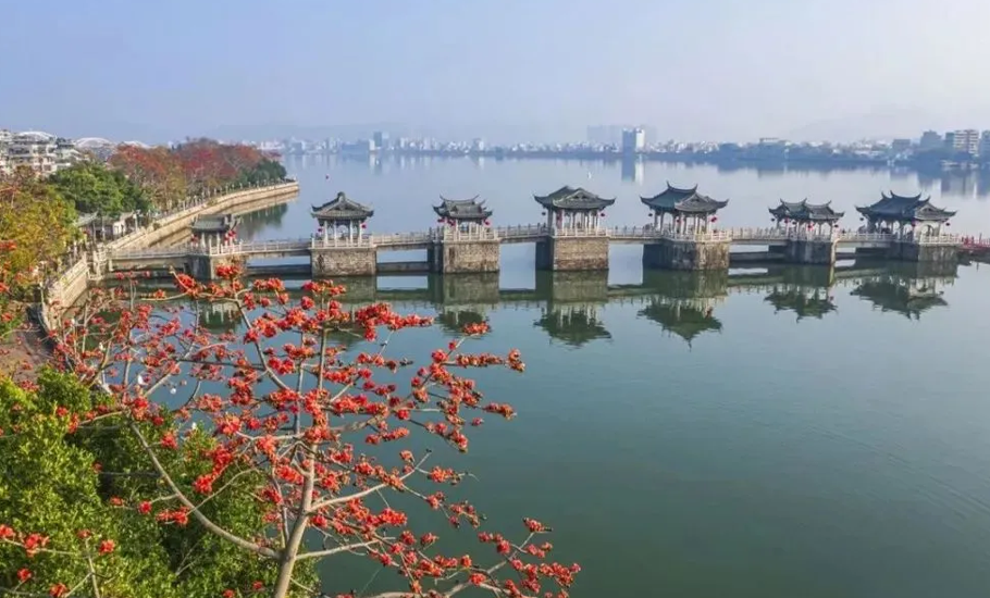 第二十三屆國際潮團聯誼年會籌備工作推進會召開 何曉軍書記講話 劉勝市長主持