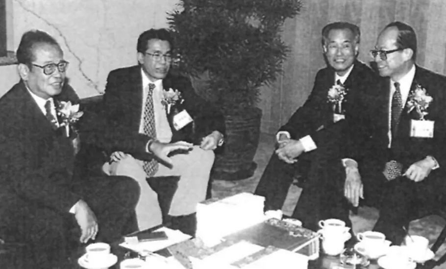 國際潮團總會同仁沉痛悼念廣東省原省長盧瑞華先生