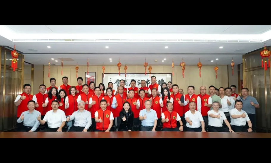 汕尾市政協主席曾曉暉、珠海市政協主席王開洲蒞臨珠海市汕尾商會調研指導